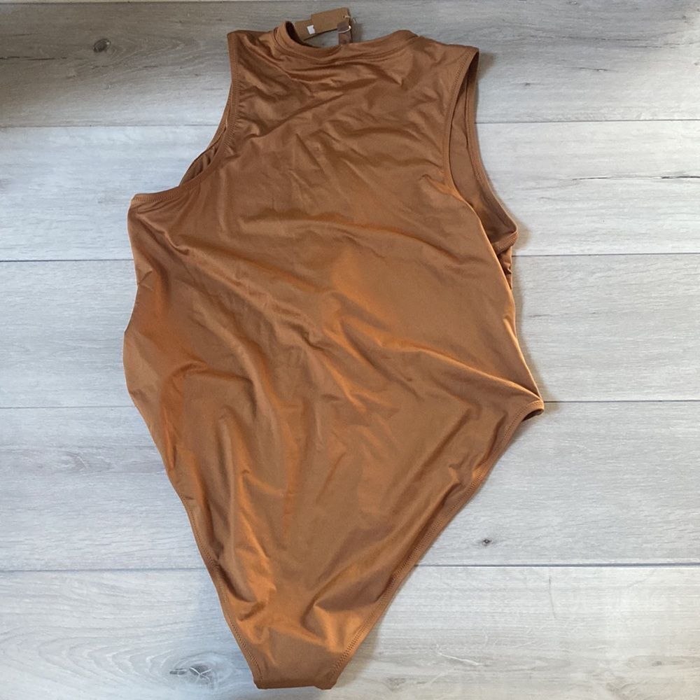 SKIMS SWIM ZIP FRONT SLEEVELESS ONE PIECE ALMOND 4XL NWT - Picture 11 of 11
